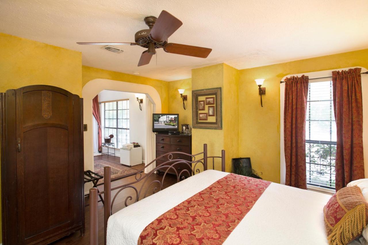 Lakehouse Bed And Breakfast Canyon Lake Exterior foto